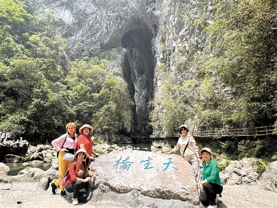 老年人旅游市場(chǎng)潛力巨大。