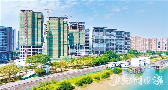 第四代住宅采用了大陽(yáng)臺(tái)設(shè)計(jì)，有效提升住宅實(shí)用率和增強(qiáng)居住舒適度。