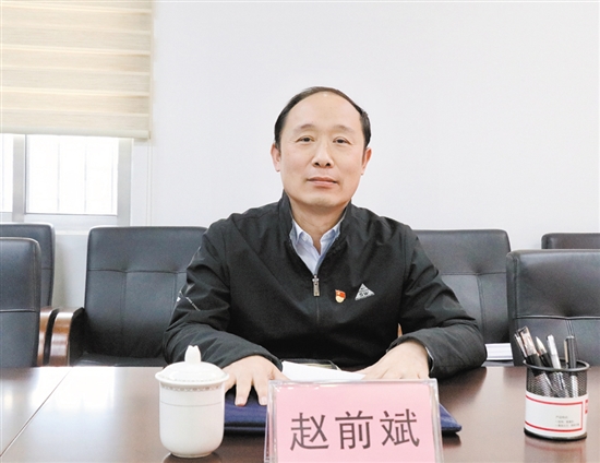 市統(tǒng)計局黨組成員、二級調研員趙前斌