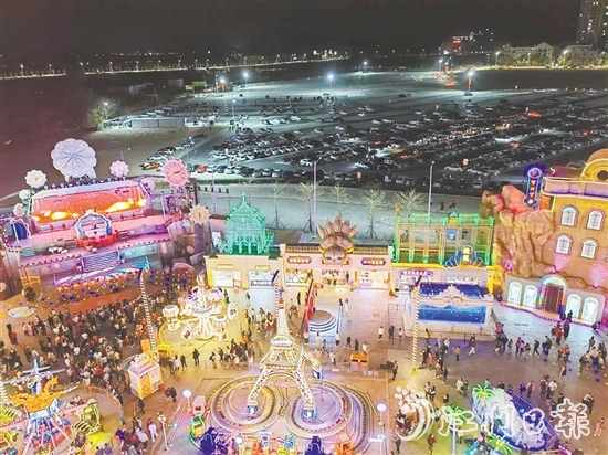 開平構(gòu)建多層級景區(qū)景點集群，農(nóng)文旅融合發(fā)展聯(lián)農(nóng)帶農(nóng)成效明顯。圖為“夢回開平·僑海華韻”夜經(jīng)濟項目。