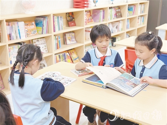 一系列特色品牌閱讀活動(dòng)亮點(diǎn)紛呈，為市民帶來了豐富的閱讀體驗(yàn)。