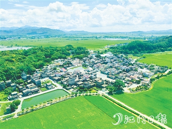 斗山鎮(zhèn)橫江村聚焦和美鄉(xiāng)村建設(shè)，以“宜居宜業(yè)宜游”為著力點推動鄉(xiāng)村振興，在產(chǎn)業(yè)、生態(tài)、民生等領(lǐng)域持續(xù)發(fā)力。