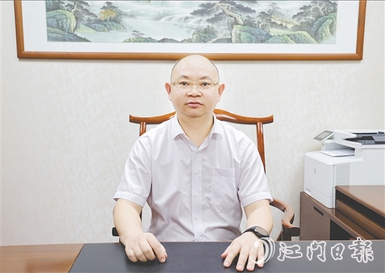 鶴山農(nóng)商銀行行長