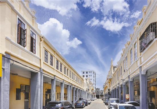 改造后的中山路保持老建筑的原有風(fēng)貌，同時融入現(xiàn)代設(shè)計元素，使整個街區(qū)既保留歷史韻味又符合現(xiàn)代審美。