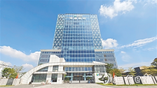 2024年，位于江海區(qū)（高新區(qū)）的奇德新材集團(tuán)總部正式落成投產(chǎn)。