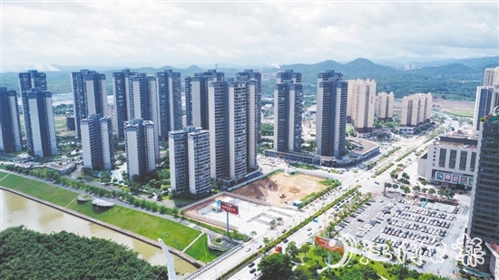 恩平市推出消費品以舊換新行動暨“樂購恩平”消費促進活動，拉動樓市消費。