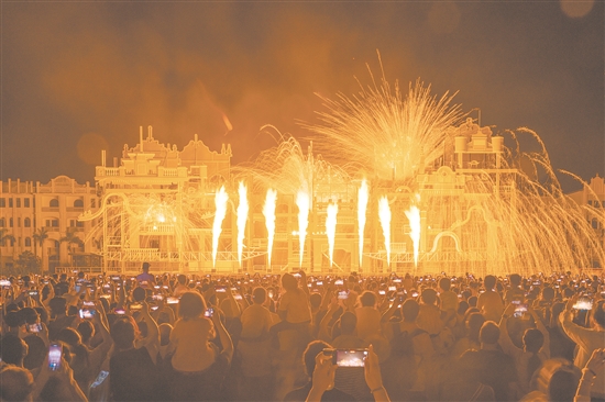 赤坎華僑古鎮(zhèn)夜景。
