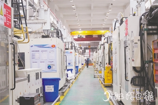 鴻美達(dá)科技進(jìn)行自動化升級，實(shí)現(xiàn)從“制造”向“智造”躍升。