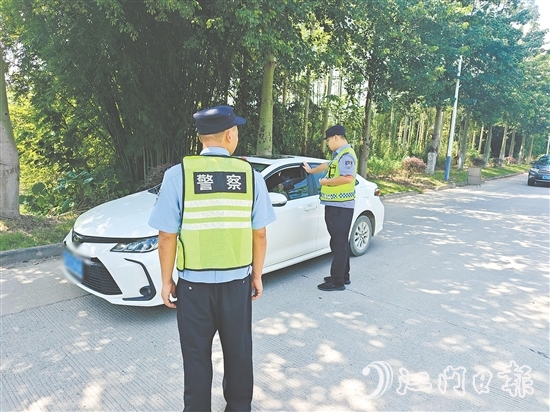 恩平公安保持對(duì)各類交通違法行為的高壓態(tài)勢(shì)。