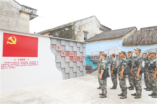 開(kāi)平組織民兵隊(duì)伍到紅色基地參觀見(jiàn)學(xué)，賡續(xù)紅色基因。