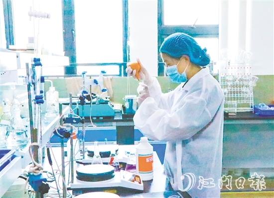 寶德利的研發(fā)人員在實(shí)驗(yàn)室攻堅(jiān)技術(shù)難題。