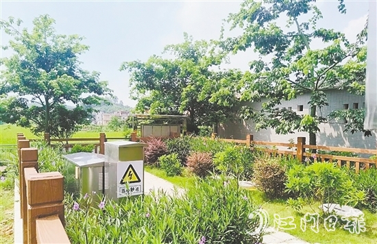 桃源鎮(zhèn)錢塘村污水處理站與周圍環(huán)境相協(xié)調(diào)。