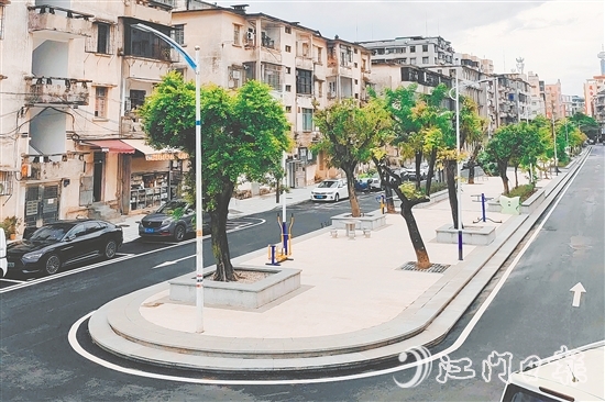 自2021年起，臺城街道穩(wěn)步推進27個老舊小區(qū)升級改造。圖為改造后的平湖路小區(qū)。