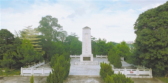 田金革命烈士紀(jì)念碑。黃勝