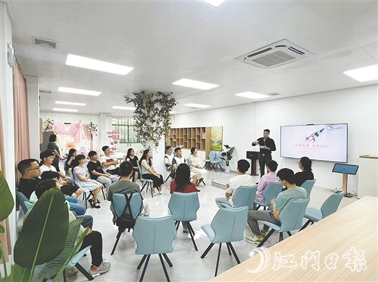 2025年5月，占地300平方米的“青年聯(lián)誼活動空間”正式啟用。