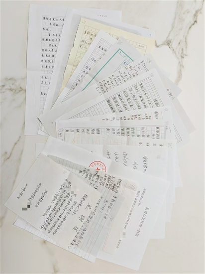 孩子們用稚嫩筆跡寫來感謝信。