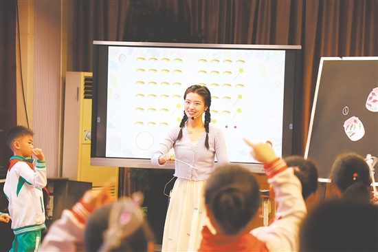 夏小祺的音樂課堂活力滿滿。