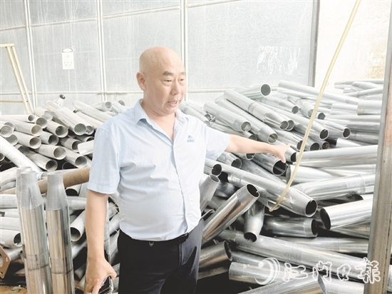 面對困境，郭繼南沒有放棄，而是不斷尋求出路。