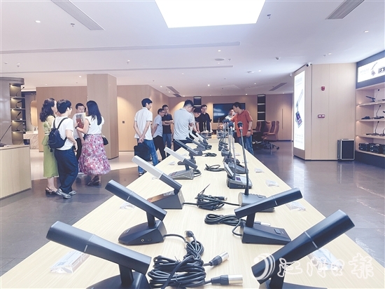 海天電子新建的科研樓將為恩平演藝裝備產(chǎn)業(yè)的科普研究工作提供新陣地。