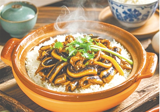用臺(tái)山大米制作的煲仔飯別有一番風(fēng)味。