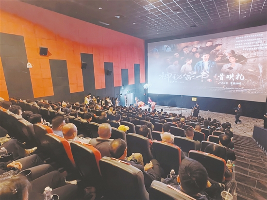 《神秘家書》自昨日起在全國院線公映，以光影之力向全國觀眾講述江門開平的華僑故事。