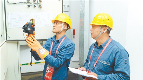 在科技的助力下，臺山供電局圓滿實現(xiàn)“零差錯、零閃動”保電目標。