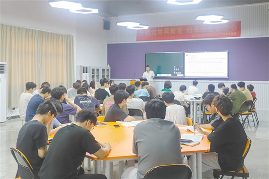 “產(chǎn)教評(píng)”技能生態(tài)鏈建設(shè)在江門落地。