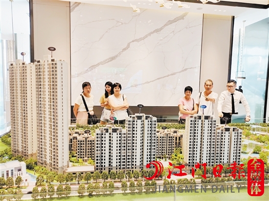 7月全市一手住宅成交2216套，環(huán)比、同比均有下跌。