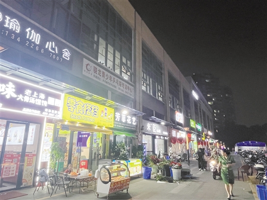 外海板塊煙火氣逐漸旺了起來。