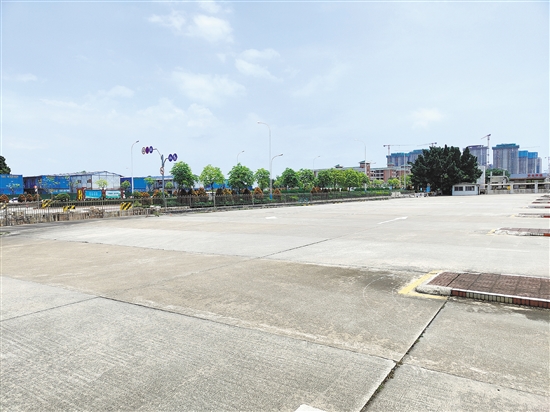 去年溢價最高的新會汽車總站“三舊”改造地塊由本土房企競得。