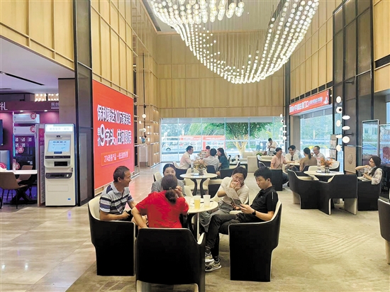 今年前5個月，我市購房戶籍結(jié)構(gòu)中，市外戶籍占比達(dá)38%。