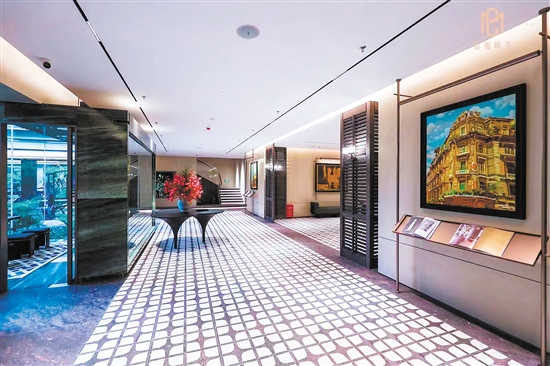 怡?！し逅C下沉式會(huì)所庭院實(shí)景圖。