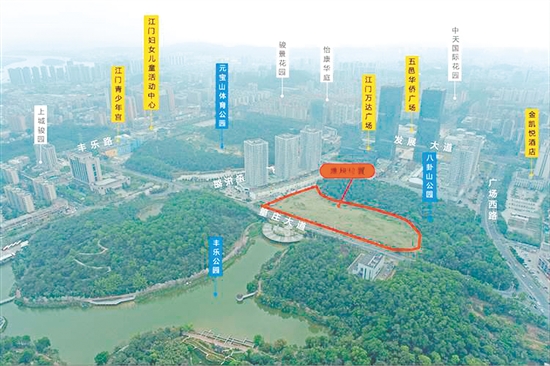 蓬江區(qū)篁莊大道南側(cè)、蓬江萬(wàn)達(dá)廣場(chǎng)北側(cè)地塊位置優(yōu)越。