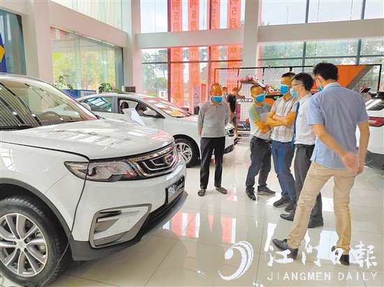 今年上半年，江門市區(qū)消費(fèi)者買車熱情高。