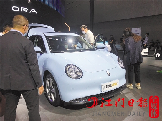 預(yù)算充足的情況下，選擇新車最好。