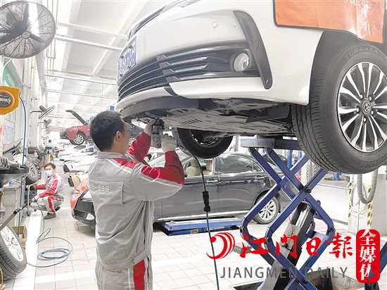 春節(jié)過后，前來檢修的車輛比平時(shí)增加不少。