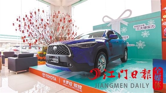 卡羅拉銳放外觀時(shí)尚運(yùn)動(dòng)。