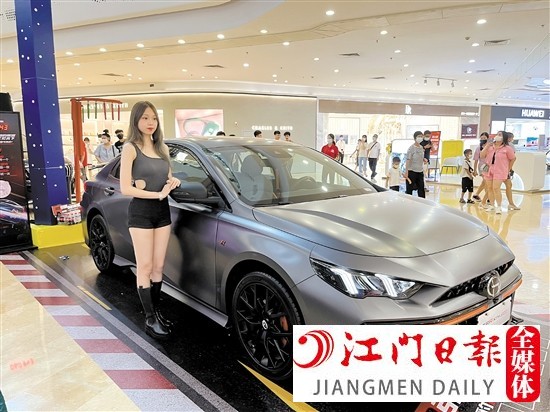 影豹R-style賽道版外觀時(shí)尚動(dòng)感。