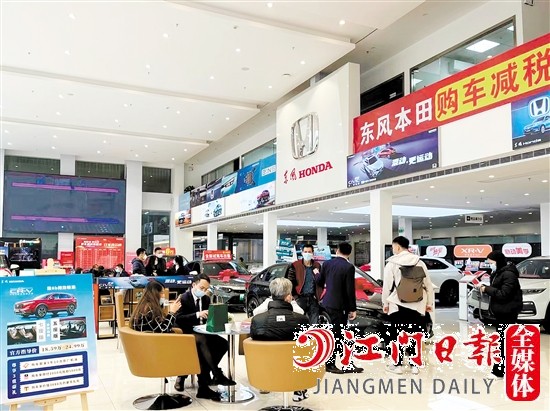 補(bǔ)貼政策的出臺(tái)刺激消費(fèi)者換車的欲望。