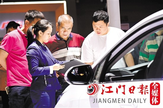 消費(fèi)者在為新車購買保險(xiǎn)的時(shí)候，可多方對(duì)比。