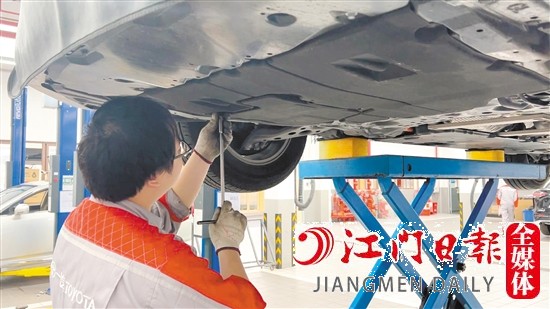 安裝底盤護(hù)板可預(yù)防貓鉆進(jìn)車底。