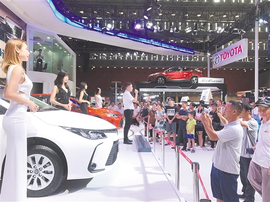每屆“十一”車展都有眾多新車亮相，吸引消費者的目光。