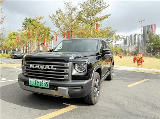 猛龍采用了更加硬朗的升級(jí)風(fēng)格，霸氣十足。