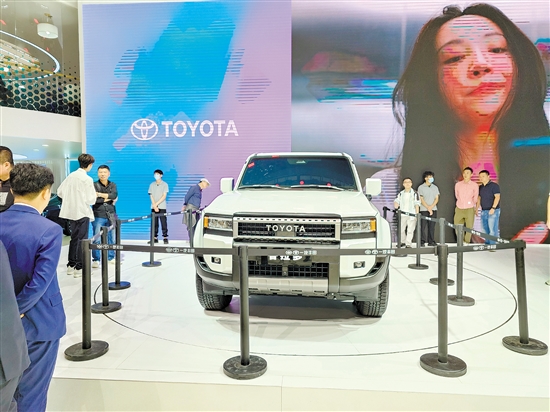 新車復(fù)古外觀方正且硬朗，更加符合年輕消費者的審美需求。