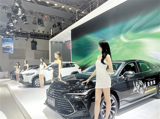 往屆本報(bào)舉辦的大型車展，都能看到不少新車現(xiàn)場上市。